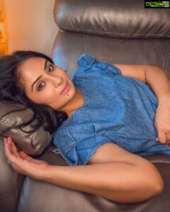 Bhanushree Mehra Instagram - Here’s a list of some of my favourite shows in case you’re looking for something to binge watch ! Totally recommend these :

1. The kominsky Method
2. Big little lies 
3. The Handmaids tale
4. Mildred Pierce
5. Bloodline
6. Stateless 
7. Ozark
8. Fauda
9. The Bates motel
10. Fargo

Which ones have you seen out of these? Add your favourites to the list ! 😊
.
.
.
#greatshows #bingewatch #tvshows #alltimefavorite #watchnow #myrecommendation 
Picture edited by - @abstract_pixels