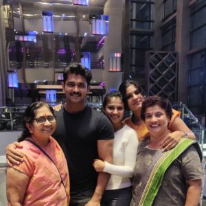 Chandan Kumar Instagram - Dinner time ...❤️❤️
@iam.kavitha_official @monisha.7