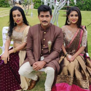 Chandan Kumar Instagram - Marali Manasagide from Aug 9th 8:30pm.
@starsuvarna
@shilpashetty_official @divyawagukar