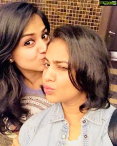 Chandini Sreedharan Instagram - Officially breaking my social media hiatus with this throwback for my cutie @srindaa’s daaay!! Happy Birthday BabyGirl!! I miss youuu & can’t wait to see you soon!! 😘😘😘 #HappyBirthday
