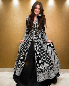 Dipika Kakar Instagram - The Happiness When Im Wearing What I Love ❤️❤️❤️
.
.
#zeerishteyawards 
.
.

Styled by @stylebytaashvi 
Outfit @jiyabyveerdesignstudio
Ring @golecha_jewels
Earings by @jhaanjhariya 
Makeup & Hair  by @im_mr_ketzsolzofficial_