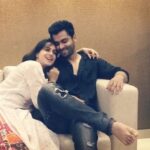 Dipika Kakar Instagram - So much into dance & drama now that even our day offs are filled with such self entertainment😋😉 #homelife #dramaqueen