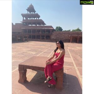 Disha Pandey Instagram - #tajmahal 
#fataipurshikri 
#india
