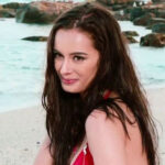 Evelyn Sharma Instagram – Dreaming my way to the beach… 🏖 can you name the song this photo is from? 🤩👙

#Throwback #humpday #Bollywood #Yaariyan #beachbabe #takemetothebeach