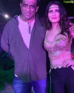 Fatima Sana Shaikh Instagram - Happy birthday, Dada. @anuragbasuofficial 
Dada, aap iss duniya ke sab se pyaare bandhe ho. Working with you has been such a special and a fulfilling experience. You are really a very special person with a big heart. Main humesha aap ki fan girl rahungi. ❤️❤️❤️