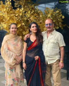 Fatima Sana Shaikh Instagram - 👨‍👩‍👧
