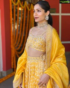 Freida Pinto Instagram - Sister of the bride. #sharonwedsbiplab