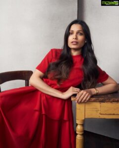 Freida Pinto Instagram - Knowledge is power. The fashion industry is the second largest user of water globally. Take the time to learn how your clothing is made. 
Proudly wearing @adeam for @tribeca portraits for our film ONLY! - 📷: @unicornfightclub