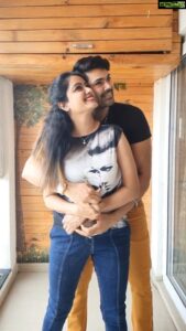 Ganesh Venkatraman Instagram - Ada Pongaya ! 
ROMANCE Imagination vs Reality 🤣🤣

#expectationvsreality
@prettysunshine28 
#reels
#reelsinstagram
#GaneshVenkatram
 #instagood
#reelitfeelit
#feelingloved
#music
#weather
#romance #love #fun
