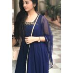 Helly Shah Instagram - Royalness personified in this beautiful royal blue full length suit from @kalkifashion ... Absolutely loved it 🎉 #bliss 💝