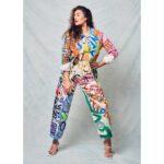 Huma Qureshi Instagram - Colour-pop🍭 #MaharaniPromo ready with : HMU - @krisann.figueiredo.mua Styled by - @who_wore_what_when Photography- @anurag_kabburphotography Outfit -@amorecoutureofficial Jewelry-@ivarbyritikaravi Footwear - @eridani.in #beinghuma #maharani #promotions #fashion