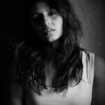 Huma Qureshi Instagram - Challenge Accepted @anaitashroffadajania ❤️ #lioness @sabiaqureshi @shaanadiya @manjarisinghofficial @nehacolours @tanaaz @smritikiran @ruchinarain