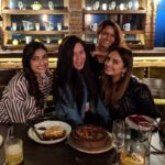 Huma Qureshi Instagram - Happy bday @rohiniyer I know you must be raging it ... Have one on me 🤗 Big big hug !!!