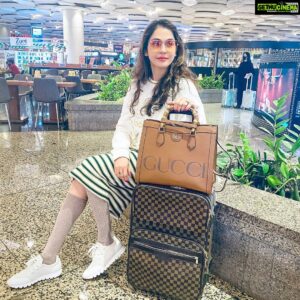 Isha Koppikar Instagram - Another day, another flight. Starting the week with a work trip! ✈️

#mondaymood #workmode #airportdiaries #ootd #work #travel #gucci #workhard #earlymorningflight