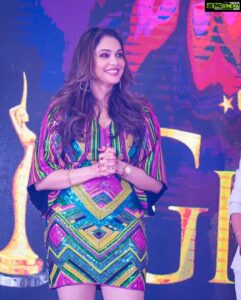 Isha Koppikar Instagram - You sparkle the most when you are YOU! 

Outfit - @srishtimehtaofficial 
Shoes - @louboutinworld 

#ishakoppikarnarang #ishakoppikar #ootd #outfit #bling #tooglamtogiveadamn #event #workmode #work #louboutin #actorslife