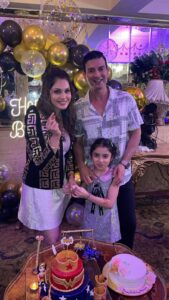 Isha Koppikar Instagram - I’m overwhelmed by all the love I’ve received. ❤️

Sharing some special moments from my birthday celebration 🎉 

Wonder Woman Cake by @dessertsrushiroo 🎂 

#birthdaycelebration #themeparty #wonderwoman #familycelebration #friendship #gratitude #birthdaylove #thankyouforthelove #happyme