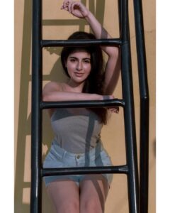 Iswarya Menon Instagram - 🪜 
.
.
@irst_photography