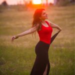 Iswarya Menon Instagram - If you have no shadows , then you are not standing in the light 😀❤️ life is simple like that 😘 #beautifulthings #sunset🌅 #leavetheshadowsbehind