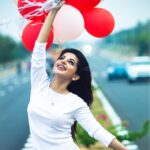 Iswarya Menon Instagram - Excuse me while I kiss the sky 😘❤️ #skywatcher #peaceandquiet #breezearound ❤️