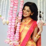 Iswarya Menon Instagram - #flowerromance #myherofortheday 😛