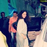 Kangana Ranaut Instagram - #kanganaranaut was spotted outside her Pali Hill Banglow, which is being designed by Shabnam Gupta, @peacocklifein 👄👄