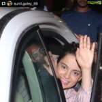 Kangana Ranaut Instagram - #KanganaRanaut shining bright and smiling brighter post her return to India after a stellar time at the #CannesFilmFestival. 😊 ・ ・ ・ ・ #Repost @sunil.goley_69 ・・・ Create your own sunshine. @team_kangana_ranaut . . . . . . #KanganaAtCannes #QueenAtCannes #GreyGooseLife #LiveVictoriously #Cannes2019