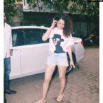Kangana Ranaut Instagram - Queen #Kangana spotted at the dubbing of #mentalhaikya. What do you guys think about the off-duty look? 👄👄👄