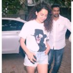 Kangana Ranaut Instagram - Queen #Kangana spotted at the dubbing of #mentalhaikya. What do you guys think about the off-duty look? 👄👄👄