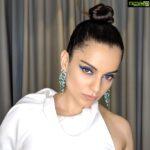 Kangana Ranaut Instagram - The glow before the Chopard party 💘😈 . . . Gown: @toni_maticevski Hair: @alipirzadeh Makeup: @anilc68 styling: @stylebyami @shnoy09 @mala_agnani Photo: @frozenpixelstudios Project: @pankhurifetch Jewels: @swetamehtaofficial . . #KanganaAtCannes #LiveVictoriously #Greygooselife #Queenatcannes