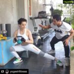 Kangana Ranaut Instagram - #Repost @yogeshfitness ・・・ Queen is all set to rock!! Kabaddi to Cannes!! Hats off to her determination🙌 #kanganaranaut #hardworkpaysoff #transformedtrainee #2weekstransformation #trainforpurpose #bodyofwork #functionalfitness #fitnessgoals #sculptedbody #fitnessfreak #pangastories #cannesfilmfestival #fitceleb #fitnessmotivation #motivationmafia #yogeshfitness #celebrityfitnesstrainer @team_kangana_ranaut