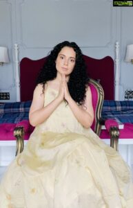 Kangana Ranaut Instagram - संजय जी मुझे अभिव्यक्ति की पूरी आज़ादी है
मुझे अपने देश में कहीं भी जाने की आज़ादी है । 
मैं आज़ाद हूँ!