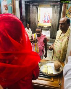 Kangana Ranaut Instagram - "Of all the places I've visited on this planet, Dwarika remains the most fascinating and enchanting, in fact it’s not even a place, it’s a little cluster of unnamed ecstatics..." -  Kangana Ranaut. Happy #Janamashtami2020 guys 🙏🙏