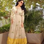 Kangana Ranaut Instagram - Like a bohemian dream. Kangana dresses up in this beautiful @ilovepero dress for #Panga promotions. . . Outfit : @ilovepero Shoes: @miumiu Sunglasses: @turakiaoptics Styling : @stylebyami @tanyamehta27 Hair : @hairbyhaseena Make up : @loveleen_makeupandhair Photo: @thebhupeshkalal