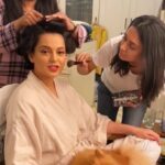 Kangana Ranaut Instagram - Quitting your job to take up travelling? Pursuing an MBA after kids? Share the challenge you’re taking on using #MyNewYearPanga and get helpful tips and encouragement from Kangana herself!