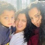 Kangana Ranaut Instagram - It's a fun and frolic day for the Ranauts. The family got together for a delicious lunch at Kangana's Bua Ji's house in Manali. Here are a few pictures from the gathering. . . . . . #KanganaRanaut #FamilyTime Manali, Himachal Pradesh