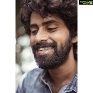 Kathir Instagram - Bringing in the weekend with a smile 😄
.
.
.
.
.
📸 @vigneshwaranbupathy