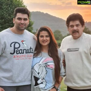 Kratika Sengar Instagram - Familia❤️
#jmd
#grateful