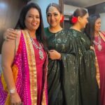 Kushboo Instagram - When best friends come together to create ripples and take entertainment to another level.. #DanceVsDance2 Only on @colorstvtamil Very soon.