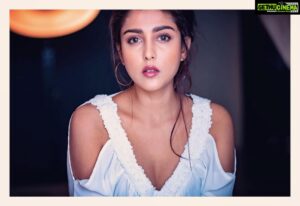 Madhu Shalini Instagram - 🤍🕊

pc~ @molletisandeep 

#pictureoftheday #photooftheday #weekendmood #weekendpost #mood #potrait #potraitphotography #white #whiteseries #instapic #instaphoto #instapost #portraitphotography