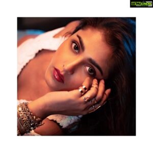Madhu Shalini Instagram - ✨🤍

pc~ @molletisandeep 

#potrait #potraitphotography #pic #picoftheday #pictureoftheday #insta #mood #photography #photoshoot #actor #actorslife #instagram #instapic #instapicture