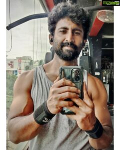 Mahendran Instagram - No matter what happens ,I will find a way to workout 😉

#stayfit #beforeshoot