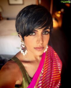 Mandira Bedi Instagram - #aboutyesterday 
#event at #ahmedabad 💕
Wearing @houseofmasaba