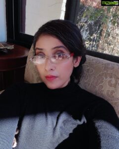 Manisha Koirala Instagram - Lots of filters n makeup 💝😂🤣😅💝 and there are days for that !!