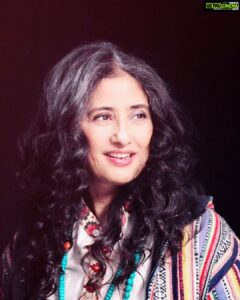 Manisha Koirala Instagram - “I am willing to see things differently. I am willing to see love..Trust that your wounds are exactly as the Universe planned. They were divinely placed in your life in the perfect order so that you could show up for them with love and remember the light within.” Gabrielle Bernstein
Picture by @akarma123