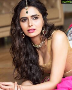 Meenakshi Dixit Thumbnail - 14.4K Likes - Most Liked Instagram Photos