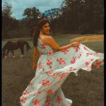 Mehrene Kaur Pirzada Instagram - “ Live Life. Don’t be afraid to say “YES” to your dreams. Leave town. Find something you are passionate about, and lose yourself in it. Discover the hidden mysteries of your heart. Explore the depths of your being. Trust in change. Never doubt the ground you walk on is anything less than a miracle.” 💕💕💕