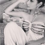 Mouni Roy Instagram - We are in the last day of the year. I just felt I should say thank you to each and err’yone that made me smile this year. YOU ARE ONE OF ‘EM! THANK YOU♥️ & Happy last day of 2021 monsters xxxxxx