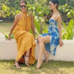 Mouni Roy Instagram - Seeing each other, hearing each other’s annoying voices, eating and dancing together make us very happyyyyy! @w_goa @rohiniyer thank you for making it happen 🤩 @spicetraders_w @sylviagoa @rockpoolgoa @woobar_wgoa @awayspagoa @tanveerkwatra @natsravi @rockpoolgoa W GOA