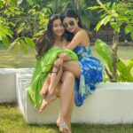 Mouni Roy Instagram - Seeing each other, hearing each other’s annoying voices, eating and dancing together make us very happyyyyy! @w_goa @rohiniyer thank you for making it happen 🤩 @spicetraders_w @sylviagoa @rockpoolgoa @woobar_wgoa @awayspagoa @tanveerkwatra @natsravi @rockpoolgoa W GOA