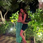 Mouni Roy Instagram - Seeing each other, hearing each other’s annoying voices, eating and dancing together make us very happyyyyy! @w_goa @rohiniyer thank you for making it happen 🤩 @spicetraders_w @sylviagoa @rockpoolgoa @woobar_wgoa @awayspagoa @tanveerkwatra @natsravi @rockpoolgoa W GOA